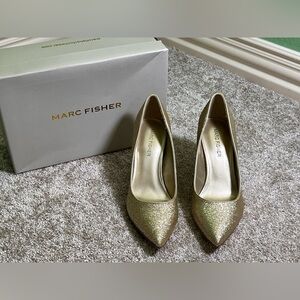 LIKE NEW!!!!! Marc Fisher Gold Glitter Heels